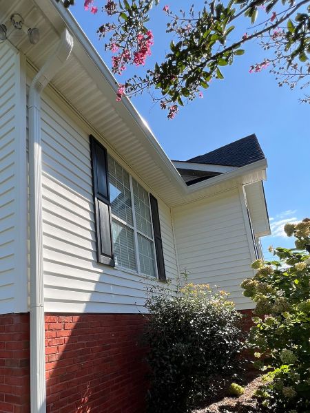 Spring Cleaning Your Home’s Exterior in Fort Payne, Alabama